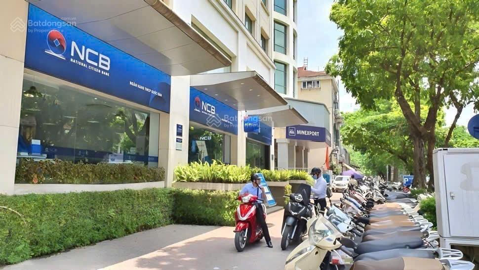 Bán nhà mặt phố tại hoàn kiếm, dt 690m 11t, pk hơn 500 tỷ, lô góc kinh doanh phục vụ giới tinh hoa