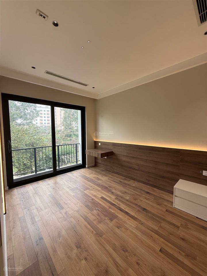 Bán nhà pl gamuda, hoàng mai dt 174,9m2 4t mt 5.5m, pk 30 tỷ, an ninh bảo vệ 24/7, không gian xanh