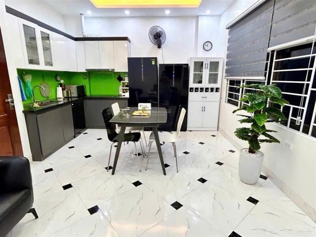 Bán nhà pl hoàng văn thái, thanh xuân, 7 tầng thang máy, pk 10 tỷ văn phòng, dân trí cao