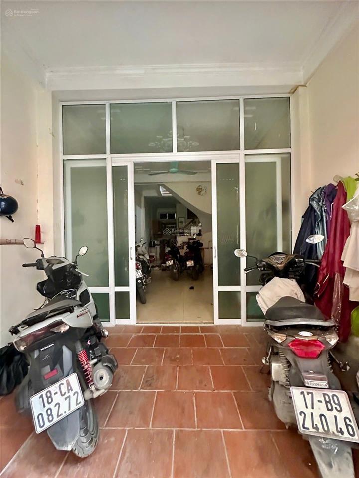 Bán nhà phân lô đền lừ dt 50m, pk 10 tỷ ở sướng, giá tốt khu vực, mua ở