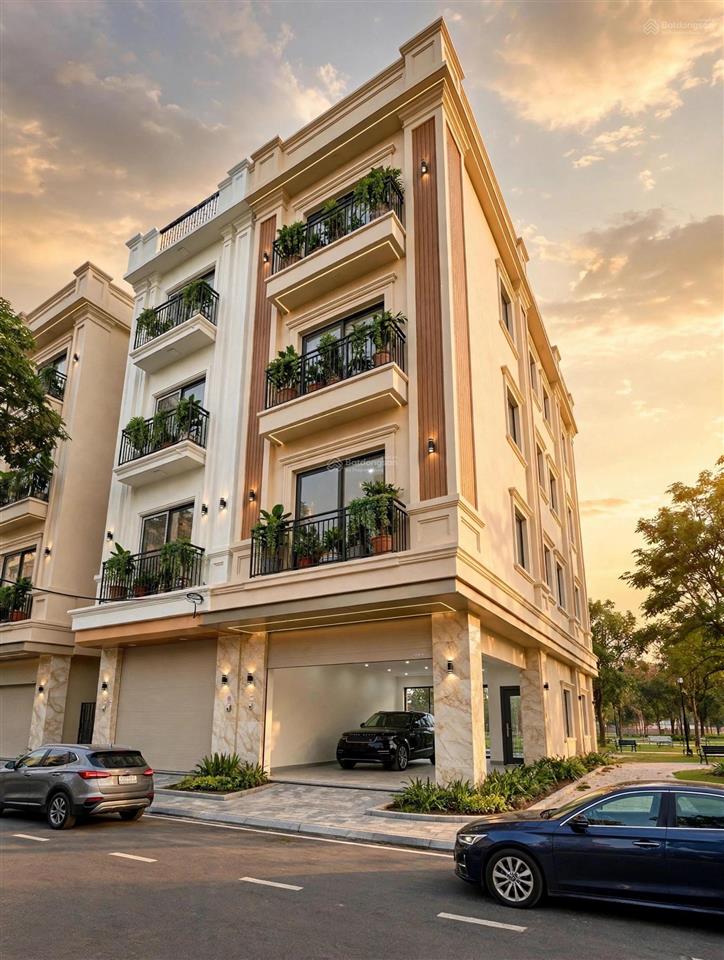 Bán nhà mp dương văn bé, minh khai dt 55m2 mt 5m, giá 11 tỷ, gara ô tô, hồ sinh thái chung cư