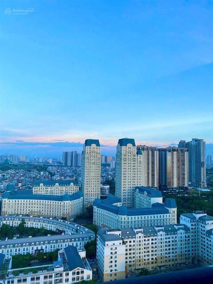 Chính chủ bán căn 2 ngủ 81m2 tại ct8 the emerald đình thôn