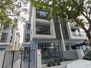 Chỉ 35 triệu thuê ngay một căn biệt thự hoành tráng  kđt dương nội làm văn phòng, phòng khám