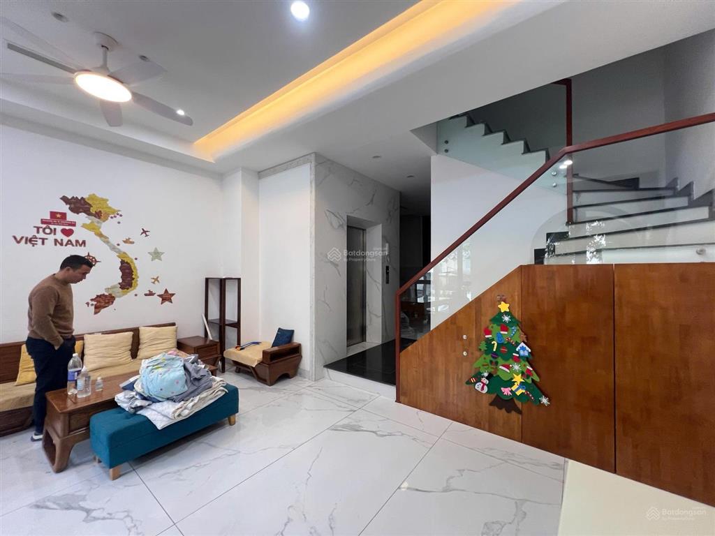 Bán nhà liền kề ngọc trai 8 vinhomes ocean park gia lâm, full nội thất, có thang máy, view song lập