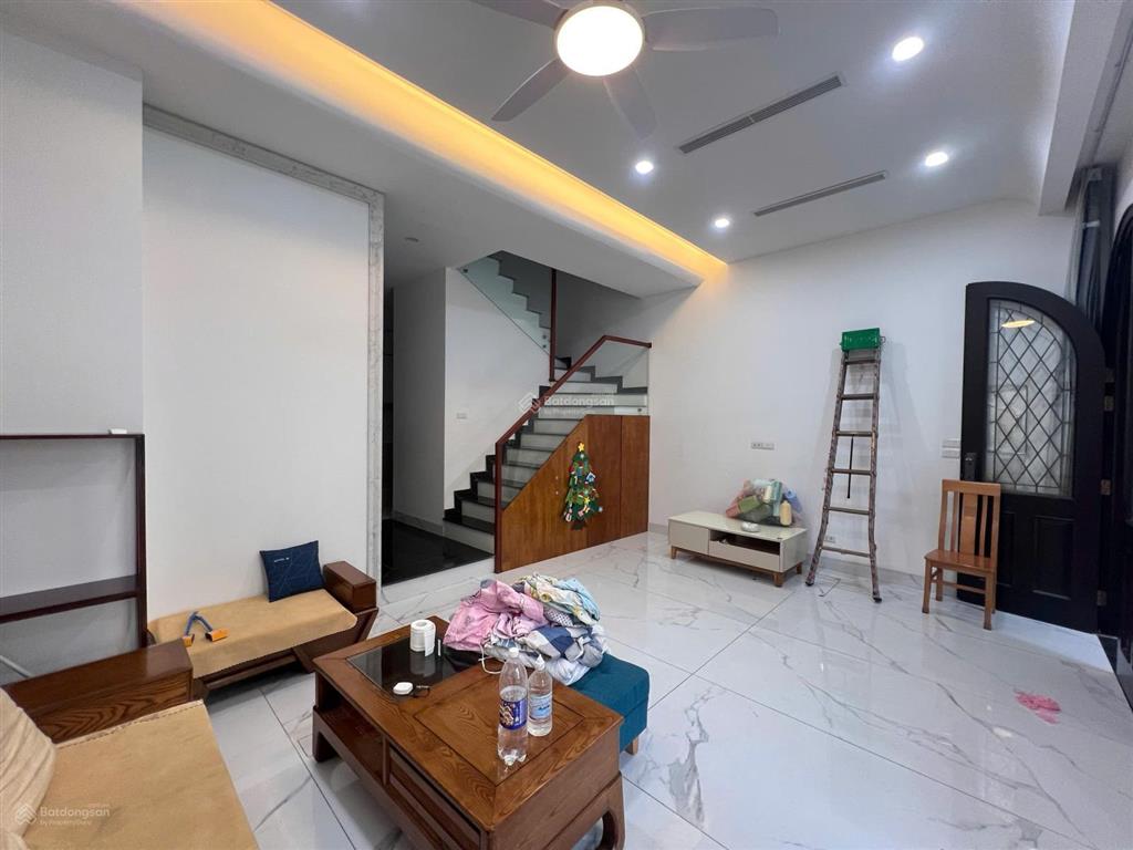 Bán nhà liền kề ngọc trai 8 vinhomes ocean park gia lâm, full nội thất, có thang máy, view song lập