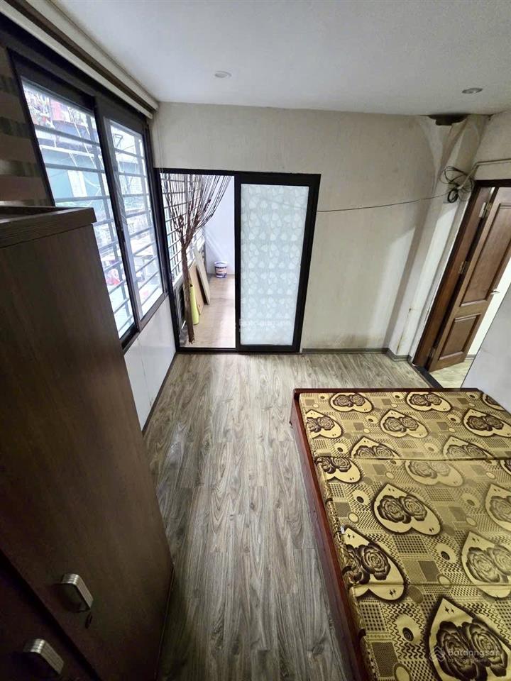 Bán nhà tập thể khu 260 đội cấn/liễu giai trung tâm ba đình 85m2 sử dụng 3 ngủ, 2 ban công thoáng.