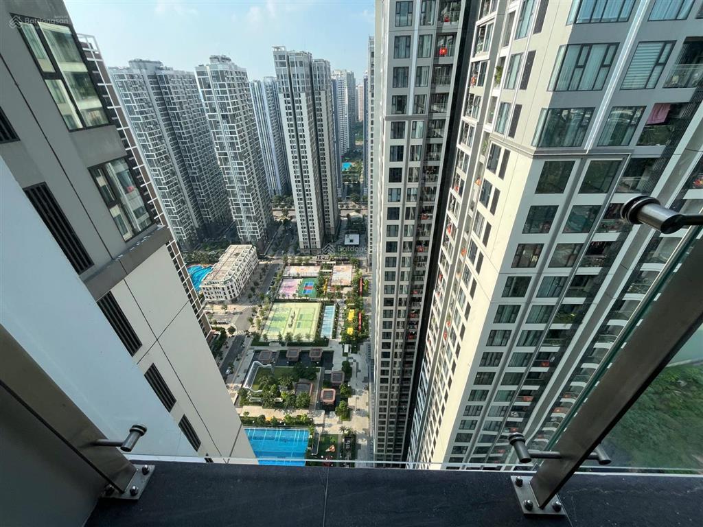 Chính chủ bán căn hộ cao cấp masterise homes vinsmart city