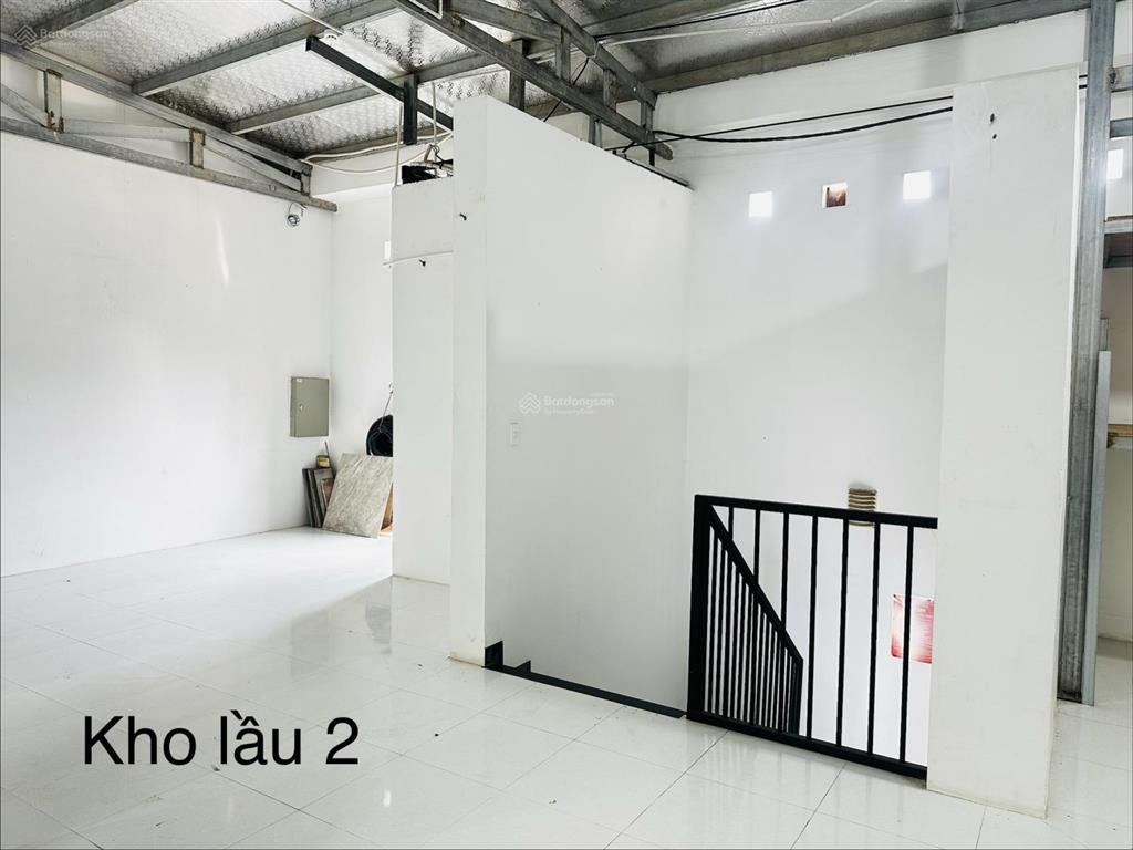 Cho thuê nhà phố 3 tầng vành đai 10 tháng 3 , phường buôn ma thuật ( cách siêu thị go 1,7km)