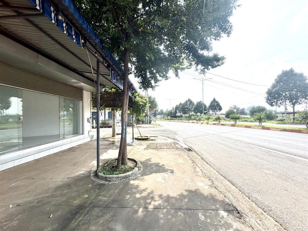 Cho thuê nhà phố 3 tầng vành đai 10 tháng 3 , phường buôn ma thuật ( cách siêu thị go 1,7km)