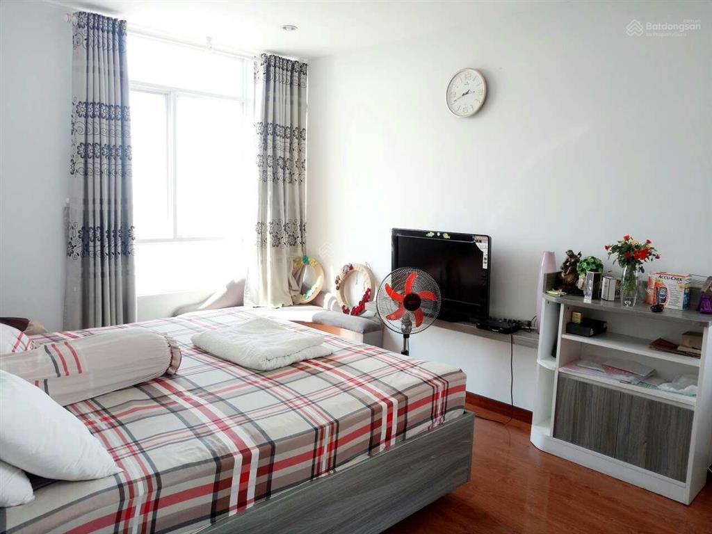 Cho thuê cc 3pn, 150m2 tại khu căn hộ chánh hưng  giai việt, 16,5 triệu vnd