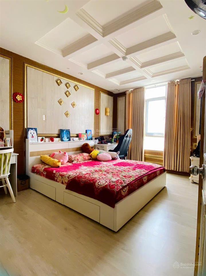 Cho thuê cc 3pn, 150m2 tại khu căn hộ chánh hưng  giai việt, 16,5 triệu vnd