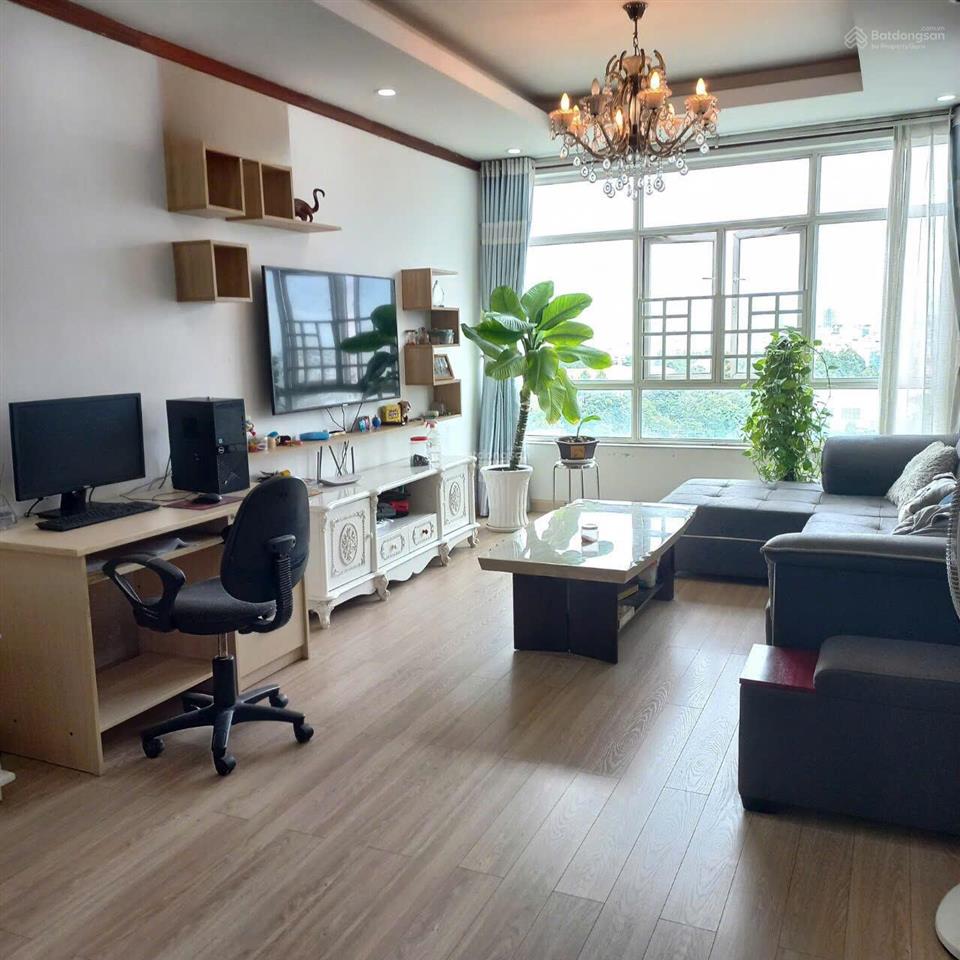 Bán căn hộ giai việt quận 8150m2 sổ hồng riêng giá 6,2 tỷ