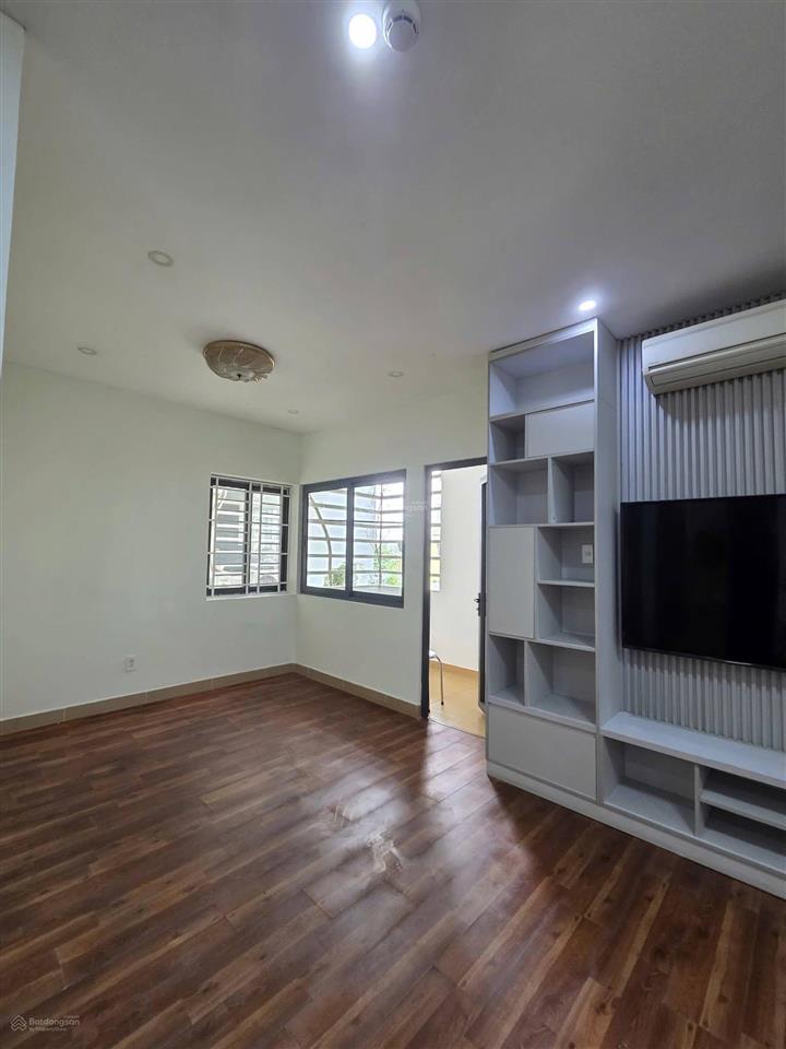 Cần bán căn hộ him lam nam khánh  shr  100m2. giá 4 tỷ 500