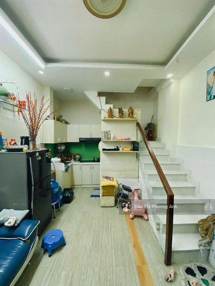 Nhỉnh 3 tỷ có nhà 4 lầu quận 10 sát mặt tiền vĩnh viễn 3pn sổ hồng riêng