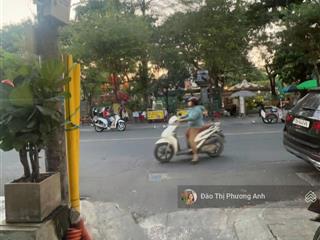 Chính chủ bán gấp nhà cmt8 q10 hẻm thông ngay công viên lê thị riêng 2 tầng vuông vức ở ngay chỉ 3