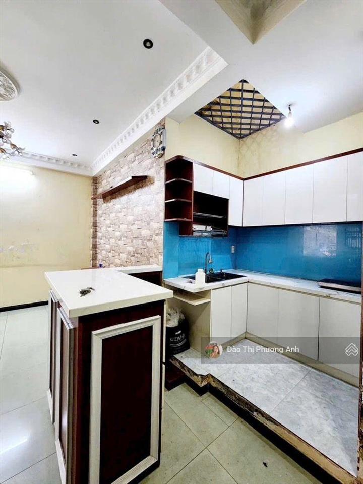 Nhà đẹp thành thái q.10 4 tầng btct nở hậu tài lộc 43m2 cách hẻm xe hơi vài bước chân chỉ 6.6 tỷ