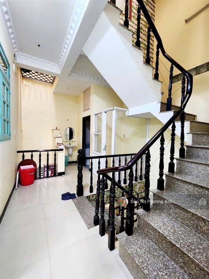 Nhà đẹp thành thái q.10 4 tầng btct nở hậu tài lộc 43m2 cách hẻm xe hơi vài bước chân chỉ 6.6 tỷ