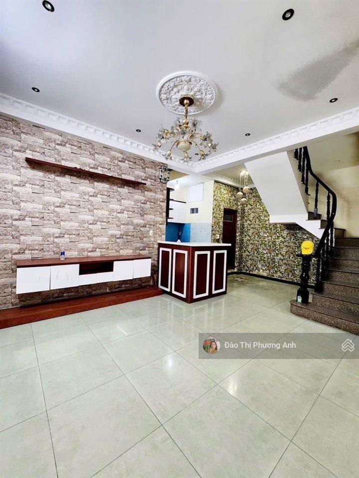 Nhà đẹp thành thái q.10 4 tầng btct nở hậu tài lộc 43m2 cách hẻm xe hơi vài bước chân chỉ 6.6 tỷ