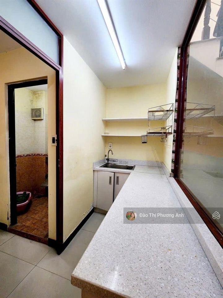 Nhà đẹp thành thái q.10 4 tầng btct nở hậu tài lộc 43m2 cách hẻm xe hơi vài bước chân chỉ 6.6 tỷ