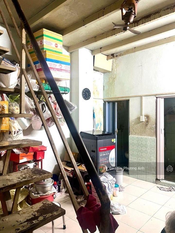 Chính chủ bán nhà trung tâm q10 nhà cũ dễ cải tạo xây mới hẻm thông 3m 40m2 4 phòng ngủ 6.5 tỷ