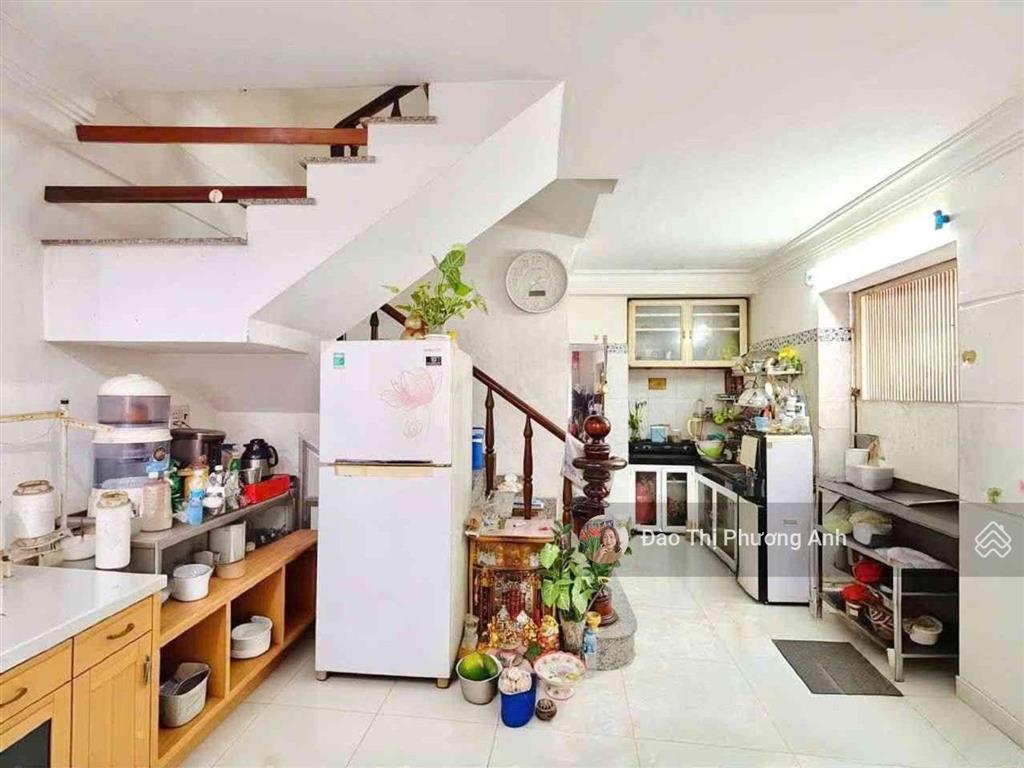 Nhà đẹp cách 1 căn ra hẻm xe tải bà hạt q10 4 tầng 40m2 tiện ở hoặc đầu tư giữ tiền nhỉnh 6 tỷ