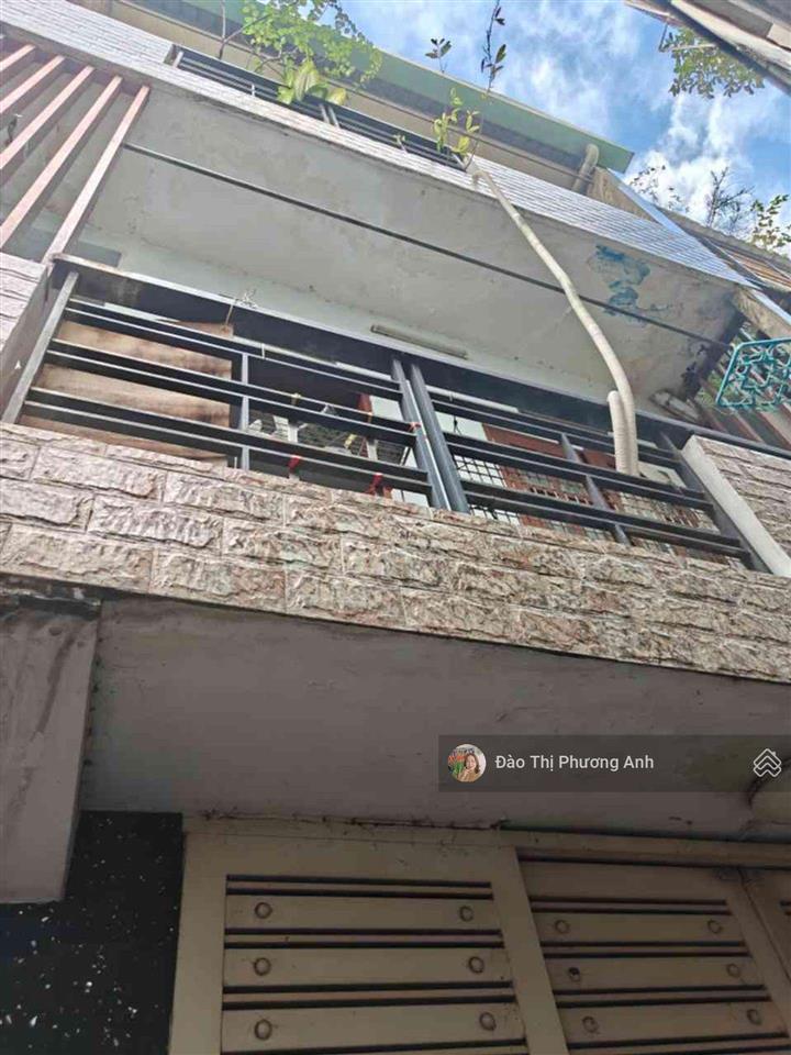 Lô góc sổ đẹp nguyễn văn cừ q1 3 tầng  dt 33m2 hẻm thông tứ tung chỉ 5.9 tỷ