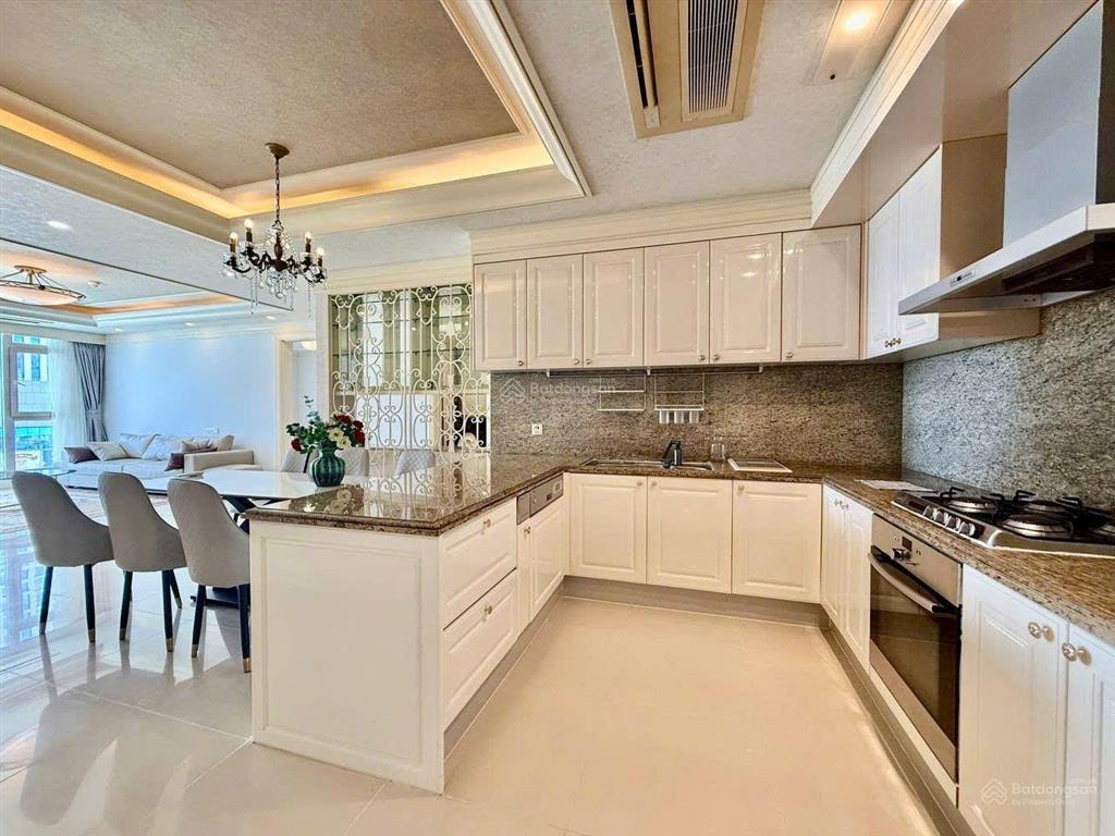 Bán gấp căn hộ cantavil hoàn cầu quận bình thạnh 138m2, thiết kế 3 phòng ngủ, sổ hồng riêng 11 tỷ