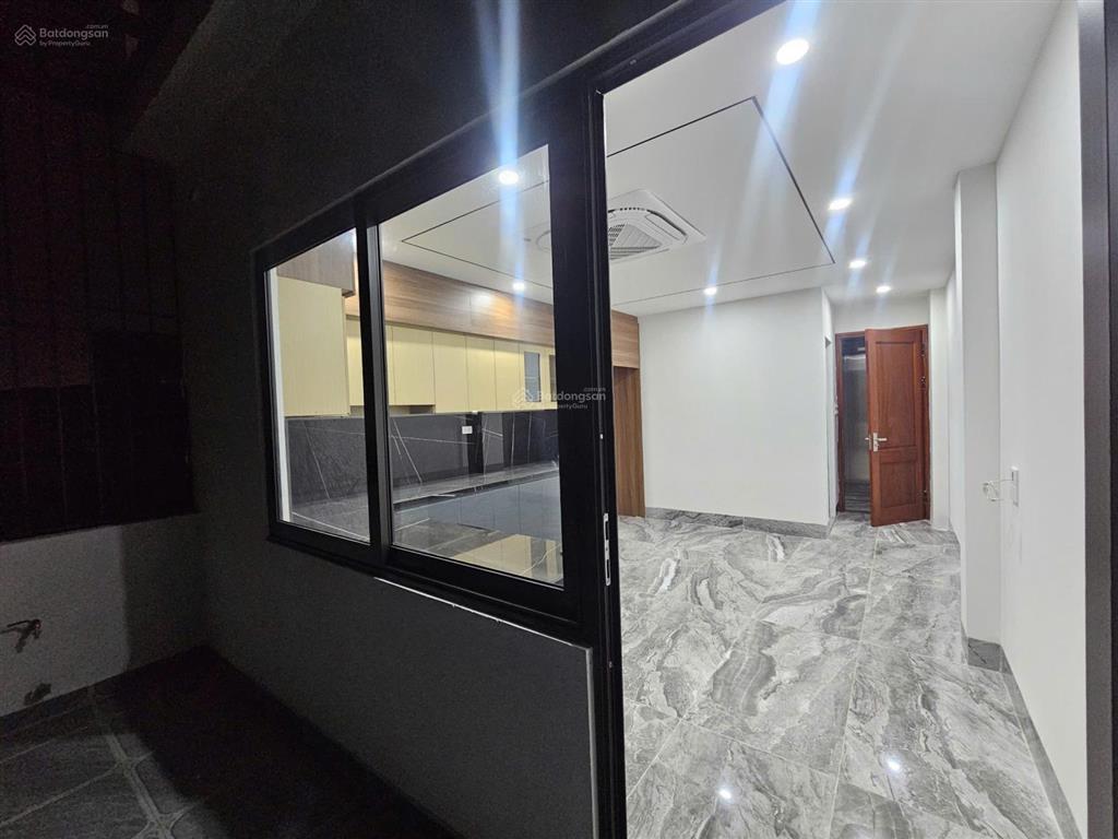 Chủ nhà mót bán  bát khối long biên  đất vàng đầu tư