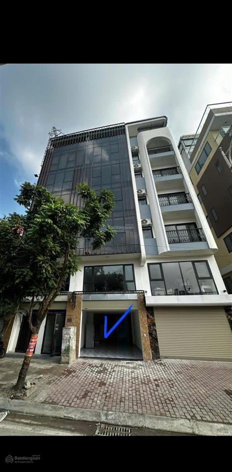 Nhà đẹp cho thuê  phố đàm quang trung  300m ra aoen long biên  cho thuê gấp