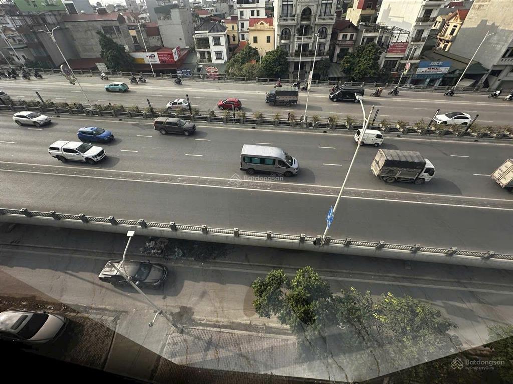 Nhà đẹp cho thuê  đường đàm quang trung  300m ra aeon long biên  cho thuê gấp