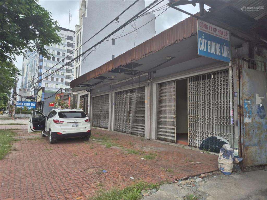Cho thuê nhà mặt phố tại 649, 651, 653 nguyễn bỉnh khiêm, đông hải, hp 300m2 (3 lô)  6 triệu/lô