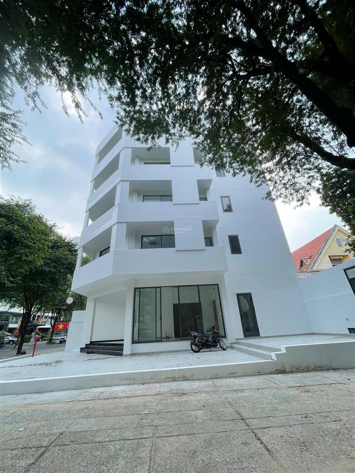 Bán nhà góc 2 mặt tiền ngay lê quang định 6 x 15, trệt 4 lầu nhà mới sửa  giá bán gấp 16 tỷ