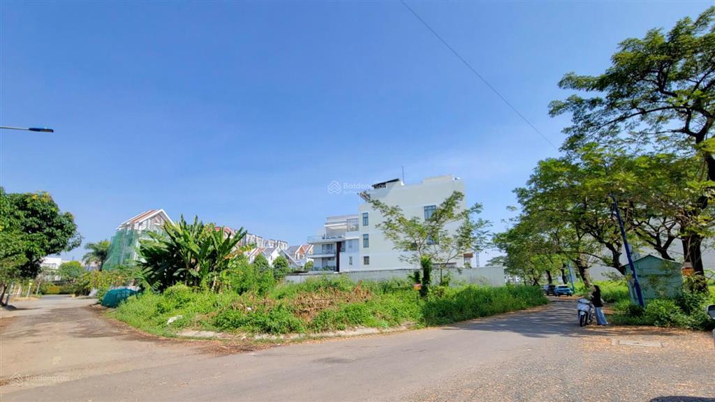 Chủ ngộp! khuôn đất thạnh mỹ lợi, q2  dt 12x18m  cách ủy ban 50m  giàm về 27 tỷ