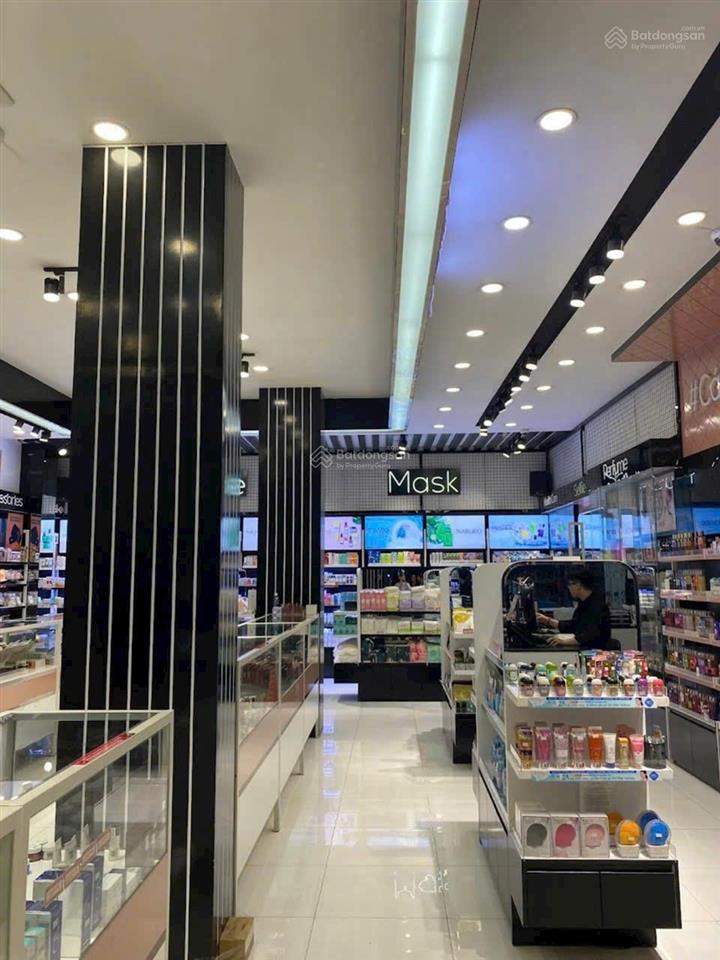 Ngộp bank  bán gấp nhà mặt tiền ngô tất tố, bình thạnh 12mx20m, tn 60 triệu, 48 tỷ giảm về 37 tỷ