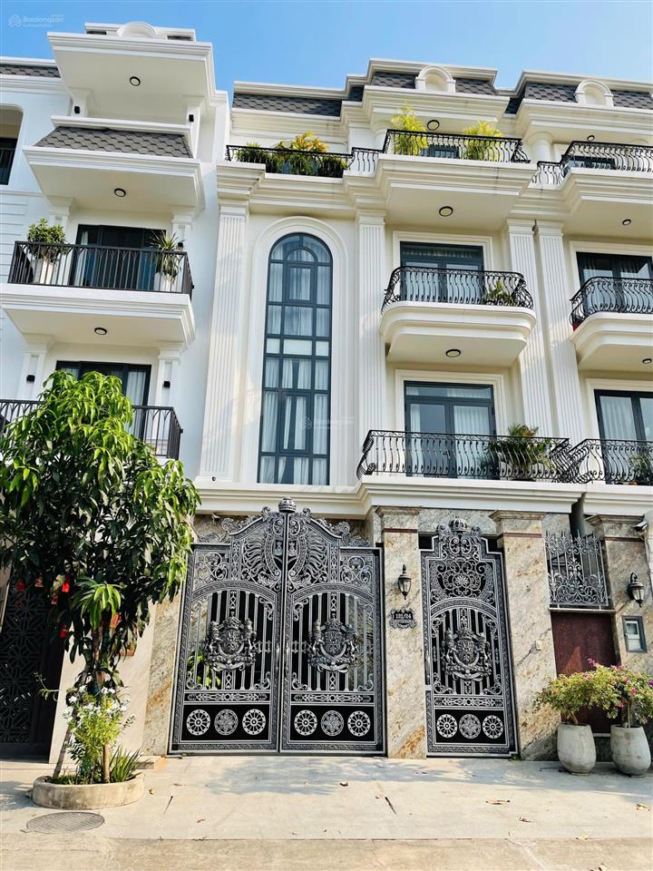 Sắp bán! biệt thự ngay lương định của, quận 2  6,5x18m, 3 tầng sân vườn  giảm sâu còn 30 tỷ