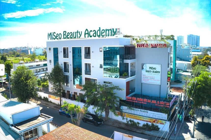 Chủ ngộp bank  bán góc 2 mặt tiền huỳnh tấn phát 4,7x33m, hầm 4 tầng. giảm sâu 10 tỷ còn 22,5 tỷ