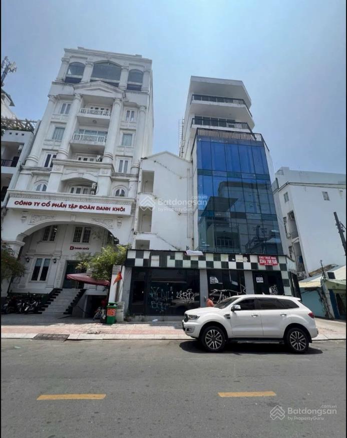 Chính chủ bán gấp nhà mt trần nhật duật, quận 1. dt 5x15m, 4 tầng  kinh doanh ngay  giá 27,5 tỷ