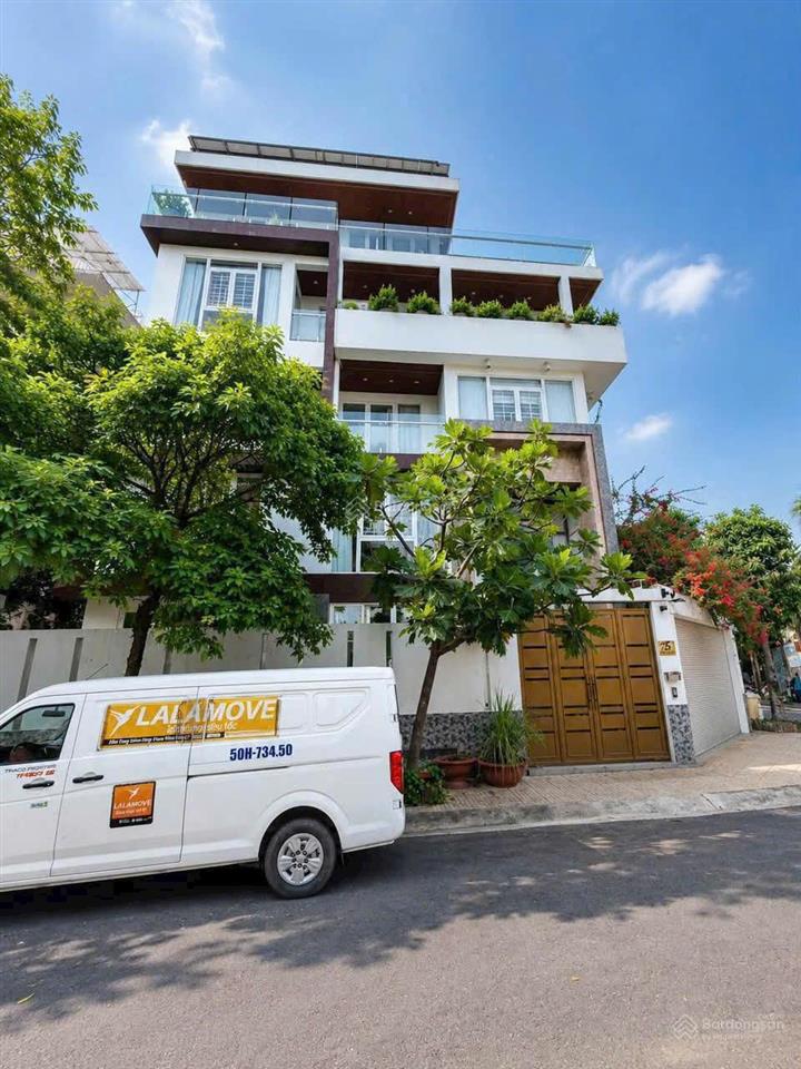 Biệt thự đẳng cấp đảo kim cương, quận 2  15mx20m, hầm + 5 tầng. nhà mới vào ở ngay  giá 70,9 tỷ