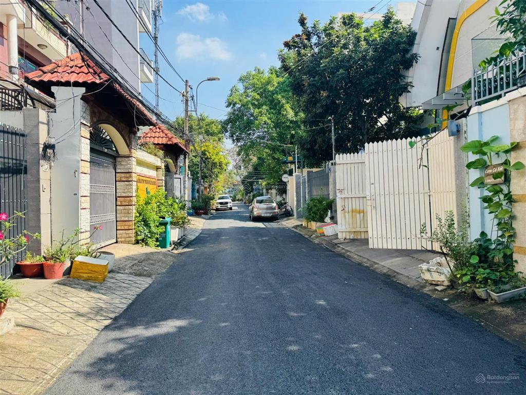 Chỉ 170 triệu/m2  bán lô đất đẹp ngay the vista an phú 5x27,5m, ctxd hầm 6 tầng   0939 788 ***