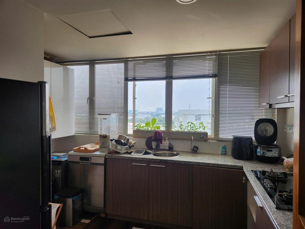 Cho thuê căn hộ 3 phòng ngủ canary heights 18triệu/1 tháng ngay aeon mall,  0896 998 ***