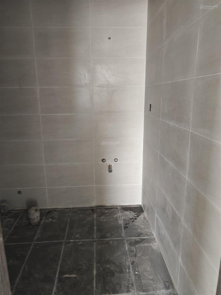 Chính chủ bán căn 2pn hướng đông nam ,giá 4x triệu/m2 tòa usilk 104, hà đông