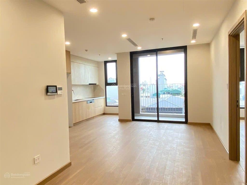 Cho thuê căn hộ 2pn  76m2, giá 10,5 triệu/tháng, vào ở ngay tòa the charm