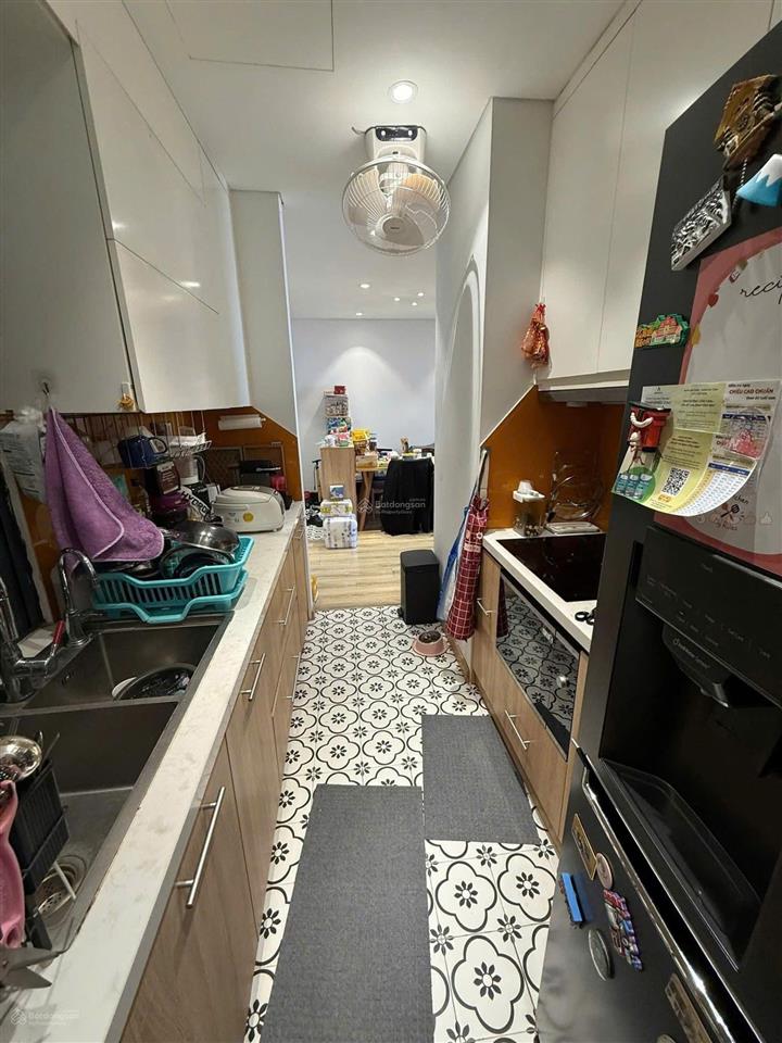 Chủ nhà thiện chí bán nhanh căn góc 3pn tầng trung view hồ công viên ngoại giao đoàn