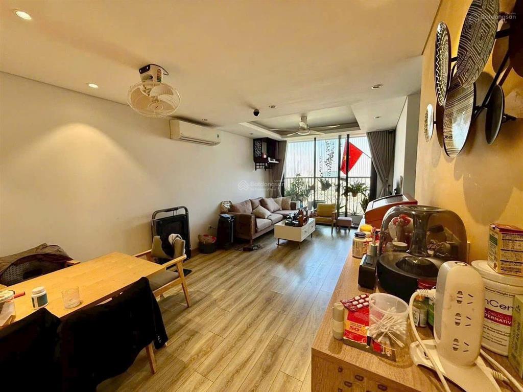 Chủ nhà thiện chí bán nhanh căn góc 3pn tầng trung view hồ công viên ngoại giao đoàn