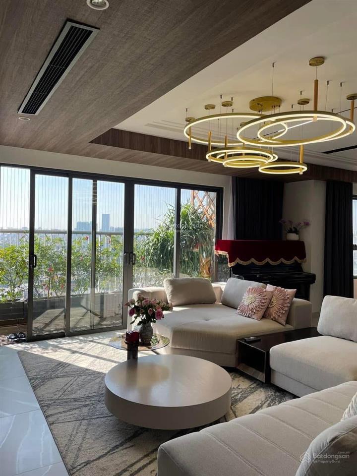 Định cư nước ngoài cần bán nhanh ch 118m2 3pn toà kosmo view trực diện hồ tây