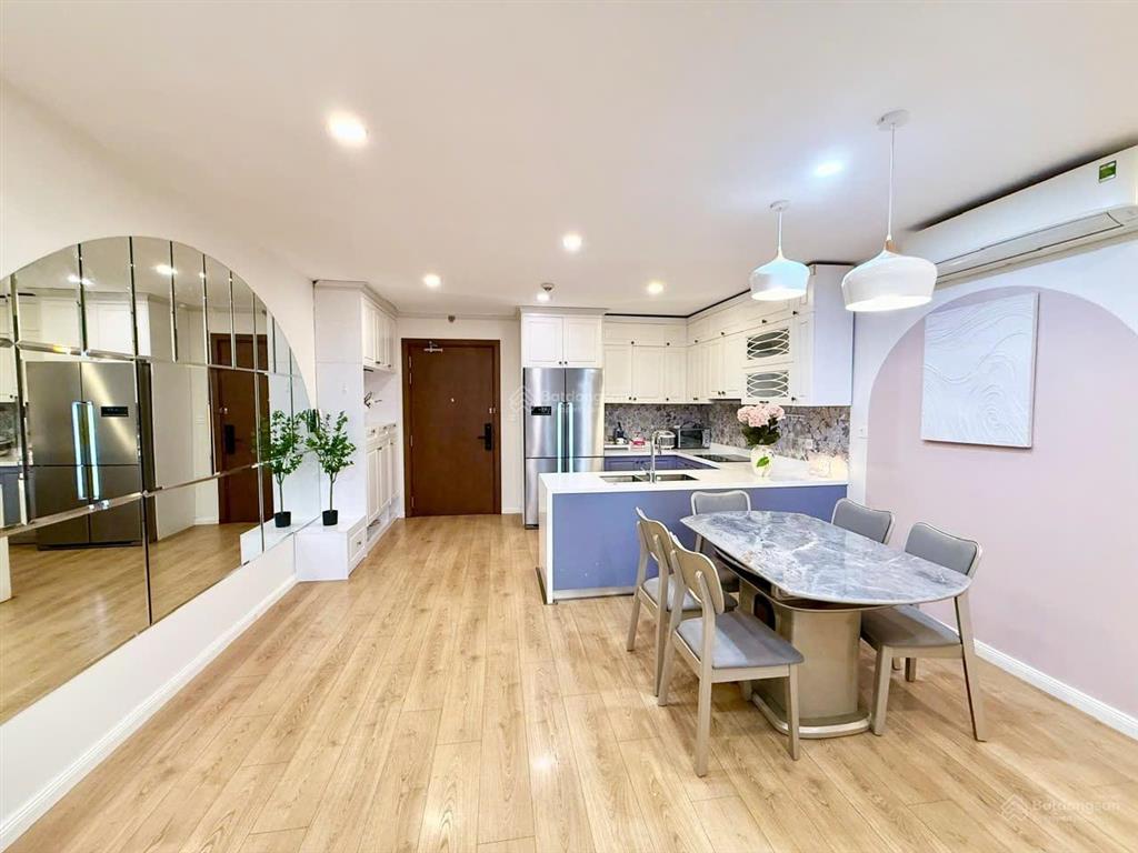 Hiếm! duy nhất 1 căn 75m2 chung cư kosmo tây hồ cần tìm chủ mới