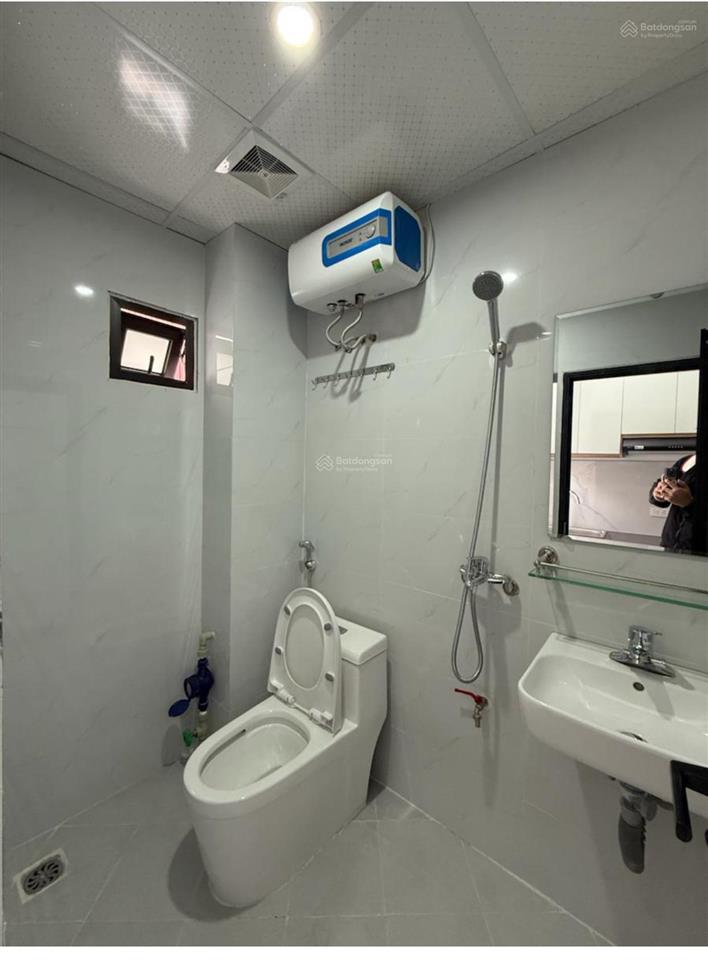 Mặt phố đại linh dt 52 m2 8 tầng, mặt tiền 3.9m, giá nhỉnh 17 tỷ, cách lê quang đạo kéo dài 100m.