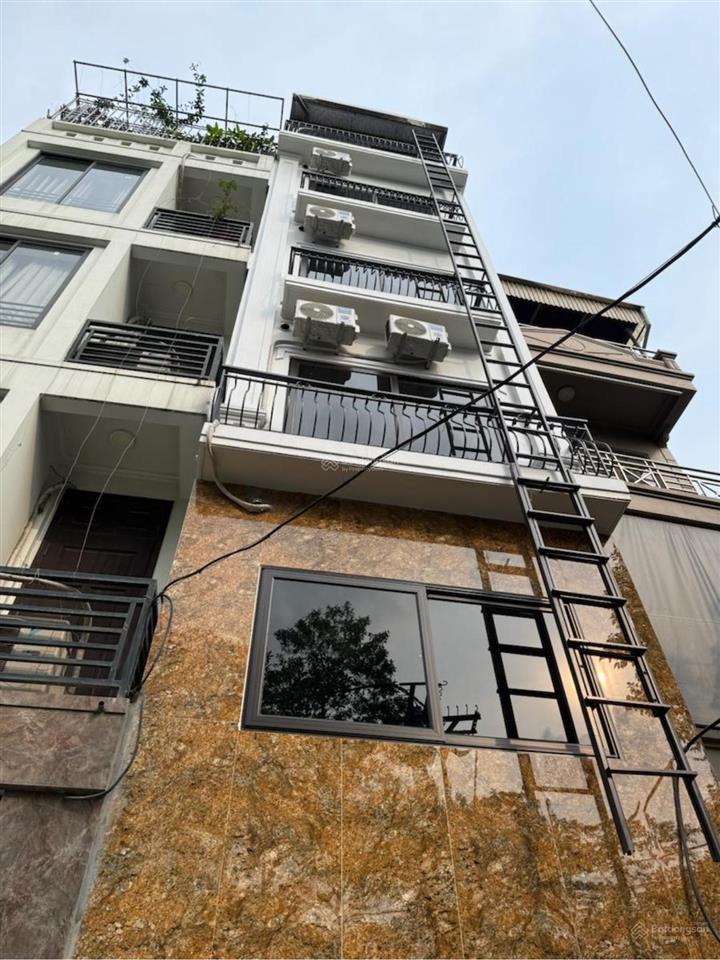 Mặt phố đại linh dt 52 m2 8 tầng, mặt tiền 3.9m, giá nhỉnh 17 tỷ, cách lê quang đạo kéo dài 100m.