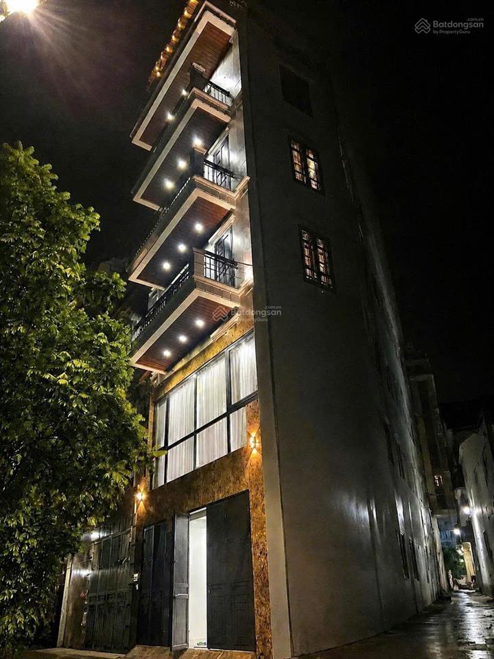 Nhà 5 tầng, ô tô tránh, 4 mặt thoáng, xẻ khe, view dự án vin greenbay 2. giá 15 tỷ