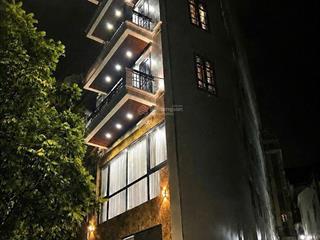Nhà 5 tầng, ô tô tránh, 4 mặt thoáng, xẻ khe, view dự án vin greenbay 2. giá 16 tỷ